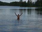 Олег купается